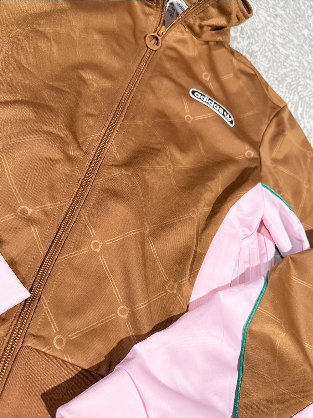 Adidas Originals /// Women’s Retro Luxury TrackSuit - Size Medium *NWT* - Picture 8 of 16